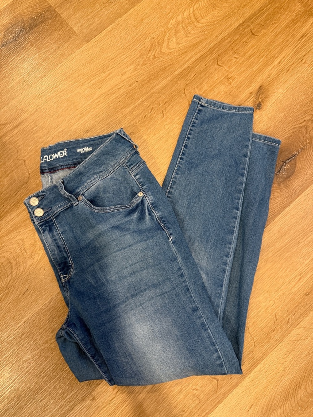 Wallflower Skinny Jeans